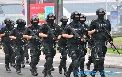 真•特警！特事特办，靠游戏解救欲跳楼少年