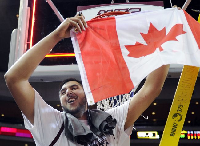 那个扇晕魔兽霍华德的印度巨人，原来这么牛