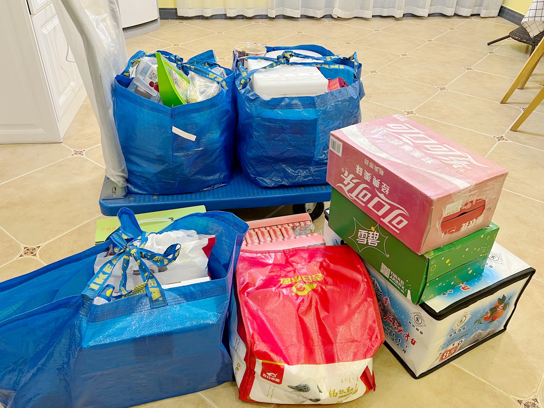 疫情过后你也许需要一台大冰箱，看看这款高颜值的小吉十字门冰箱