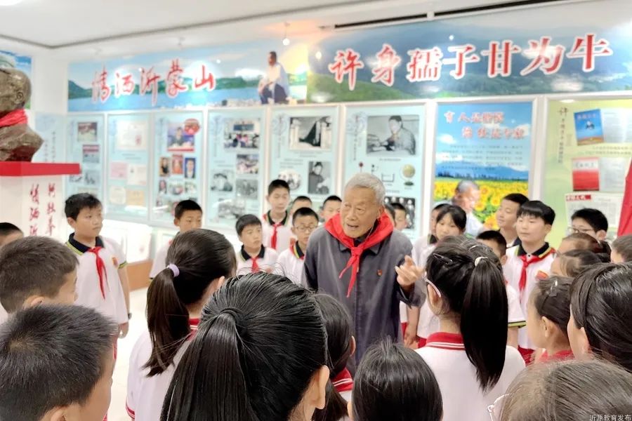 六一儿童节花儿与少年,六一儿童节花儿向阳开