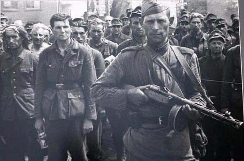 被诅咒的士兵免费观看完整版,德军332团幸存者