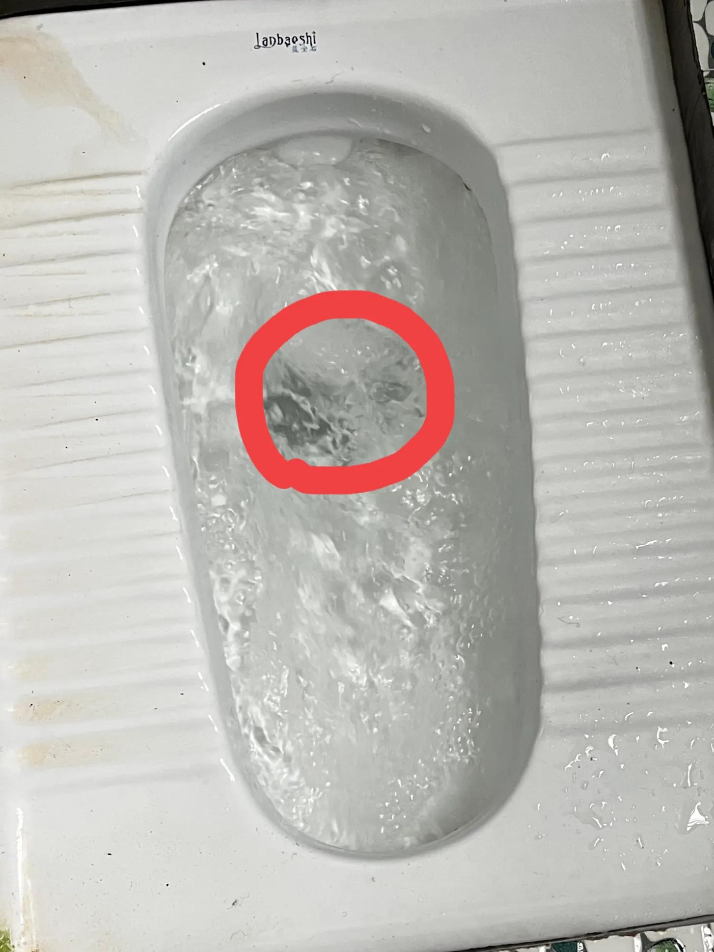 蹲便厕所下水很慢感觉堵了怎么办,蹲便厕所堵了怎么掏