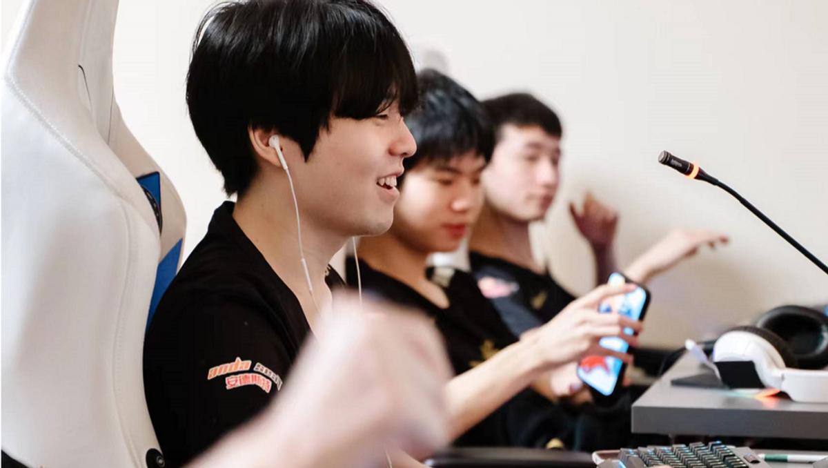 theshy开黑搬rookie英雄,theshy武圣1v4