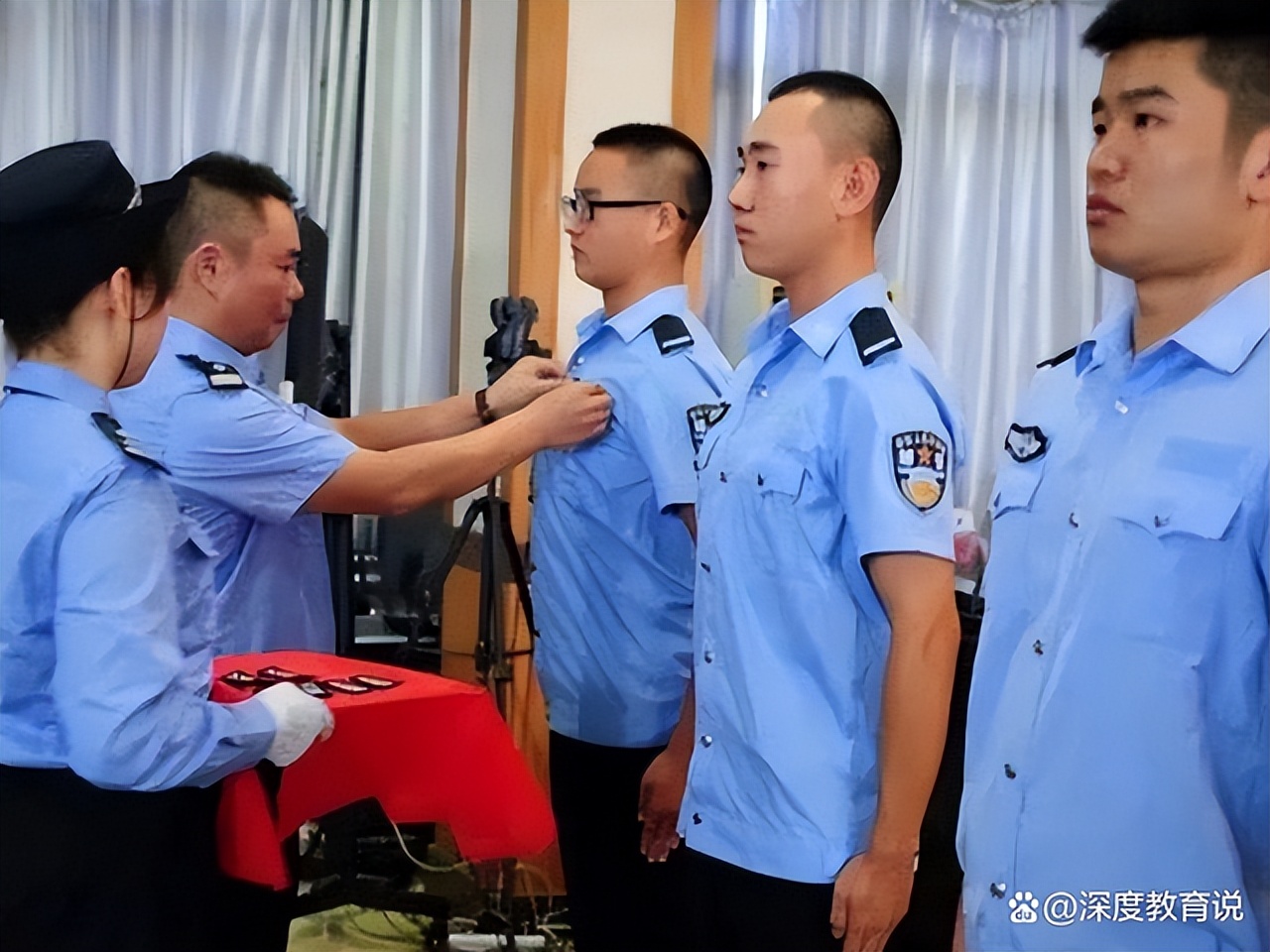 辅警是正式工协警是临时工,辅警和民警天壤之别