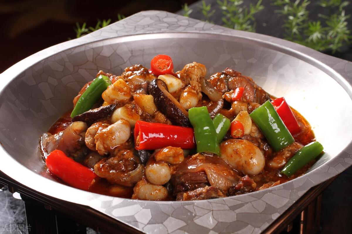 深圳鸡公煲店一个月可以赚多少钱,鸡公煲真实收入