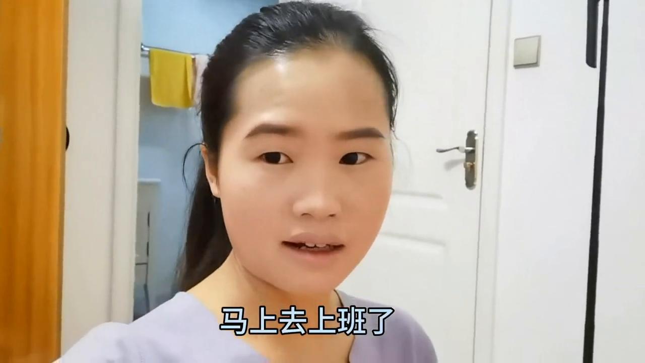 读了大学在服装店上班，感觉读书的作用一点都没有发挥的余地