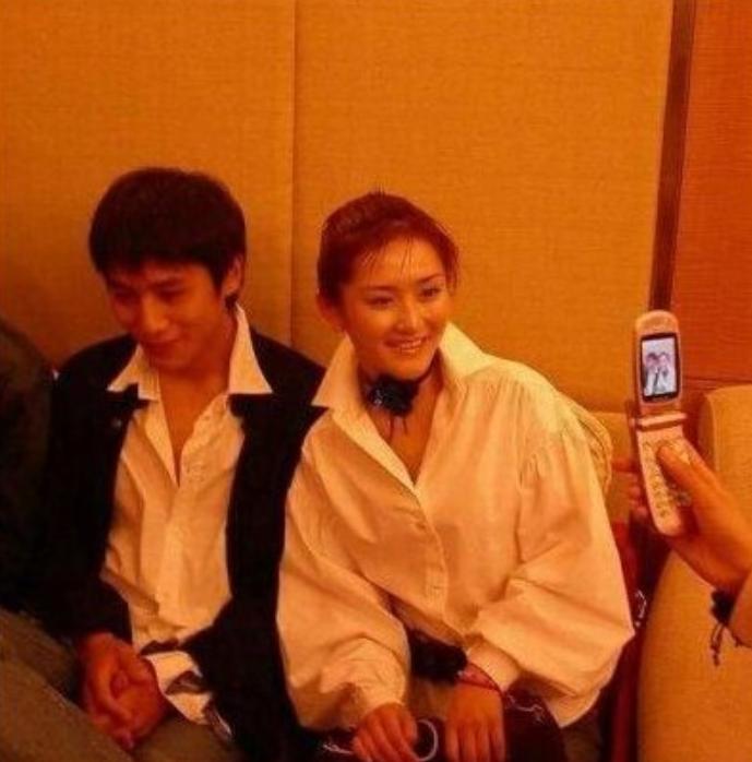 刘烨和谢娜结婚了没,刘烨与谢娜的爱情史