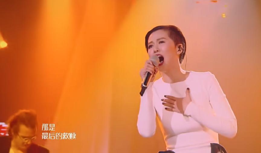 谭维维晚会唱功遭质疑,超女谭维维与尚雯婕现状