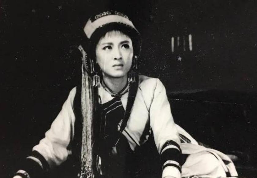 永远的阿诗玛杨丽坤完整版,阿诗玛杨丽坤年轻照