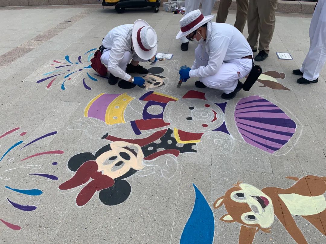 上海迪士尼怎么和玲娜贝儿合影,只有上海迪士尼有玲娜贝儿吗