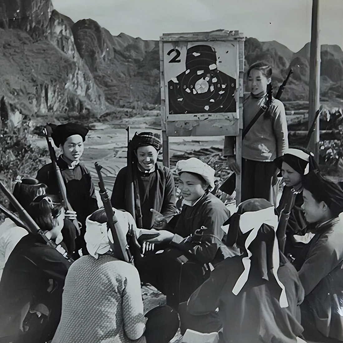 鐭ラ潚鍥炲璺笂纰板埌鍧忎汉,鐭ラ潚杩斾埂閬囪鍧忎汉骞稿ソ灏忎紮鍑烘墜