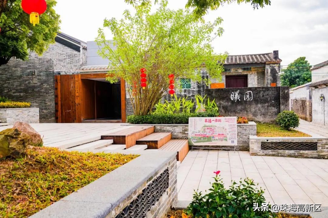 家门口的公园也有别样的风景,家门口的超美公园