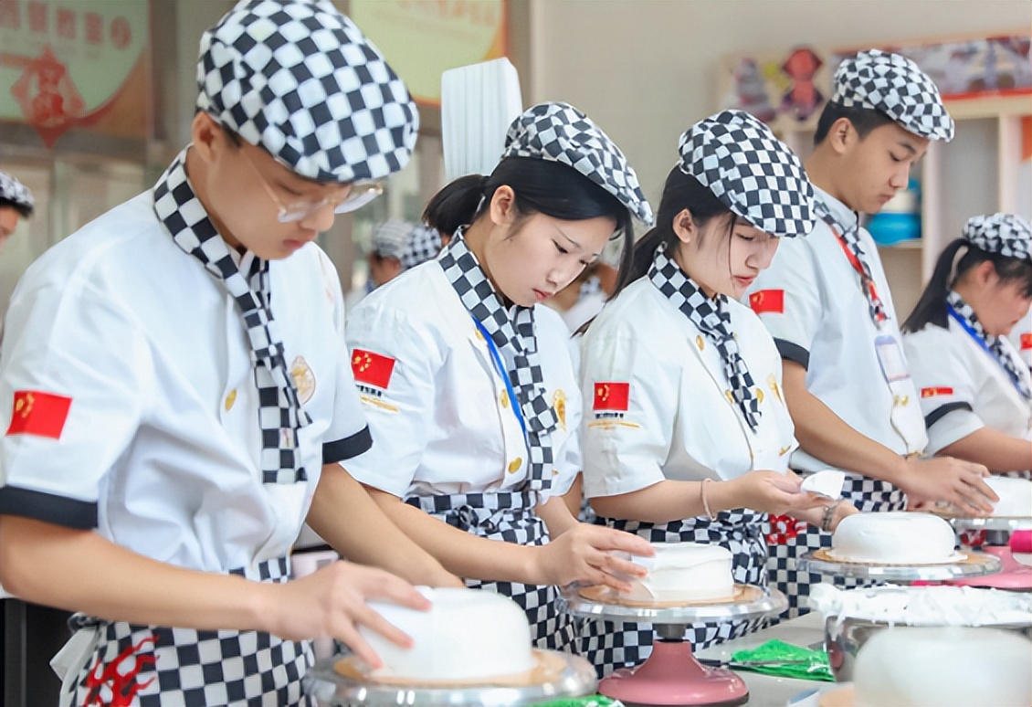 广东省哪个技校学烹饪最专业,现在读技校学什么专业比较好