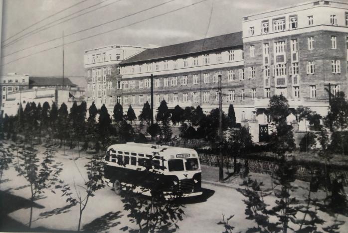 成都公交进化史,成都公交的发展史简介