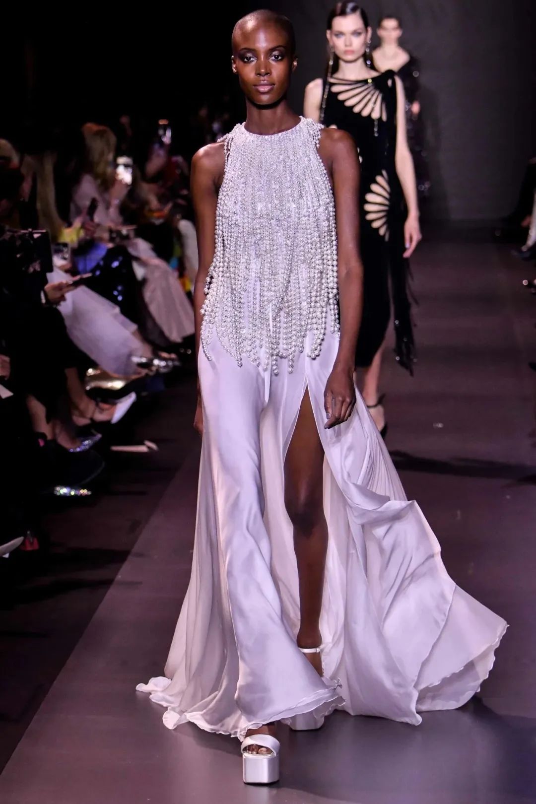 georgeshobeika2018时装秀完整版,georgeshobeika2018年的秀场