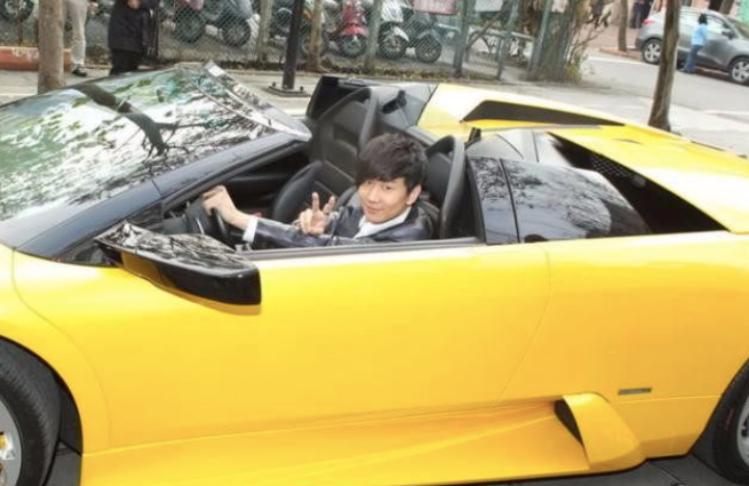 明星有多富华晨宇家里有矿,华晨宇家有多富有