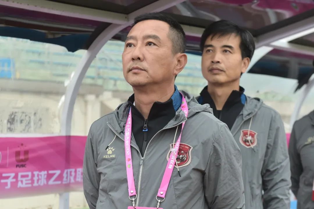 女乙首轮战罢，上海嘉定汇龙女足5-0战胜安徽师范大学佳兆业女足