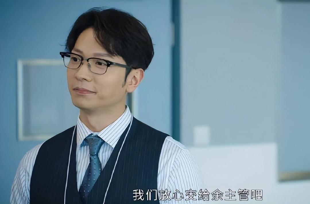 认不出？首届港男冠军回巢无线演技*跃进大**，被封新一代冻龄男神