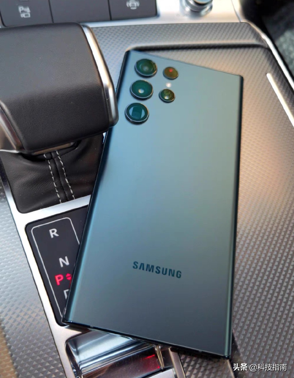 安卓机皇三星s22ultra强在哪,三星s22ultra打王者测评