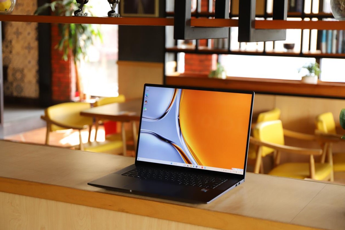 大屏高性能轻薄本！华为MateBook16s2023体验：专业办公最强单品