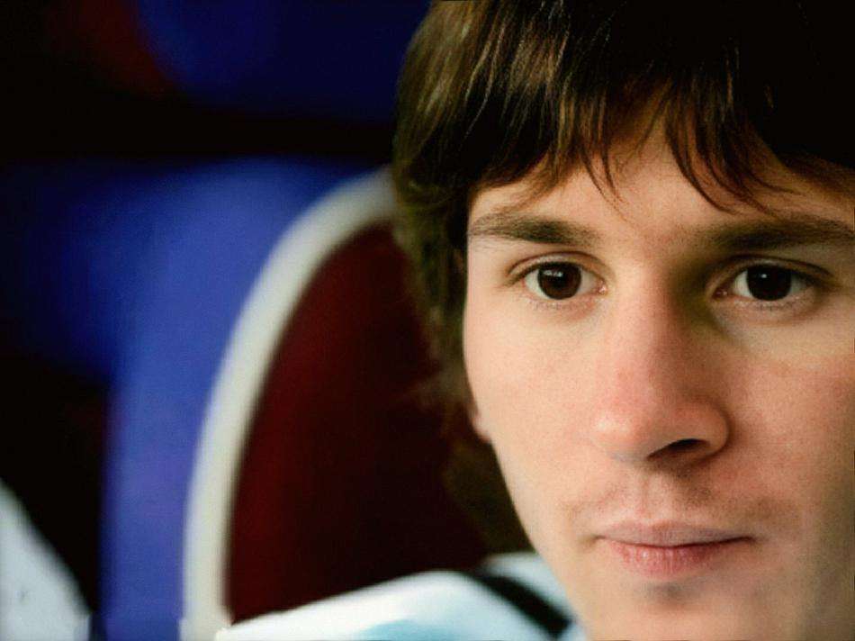 梅西个人资料侏儒症,梅西侏儒症球王