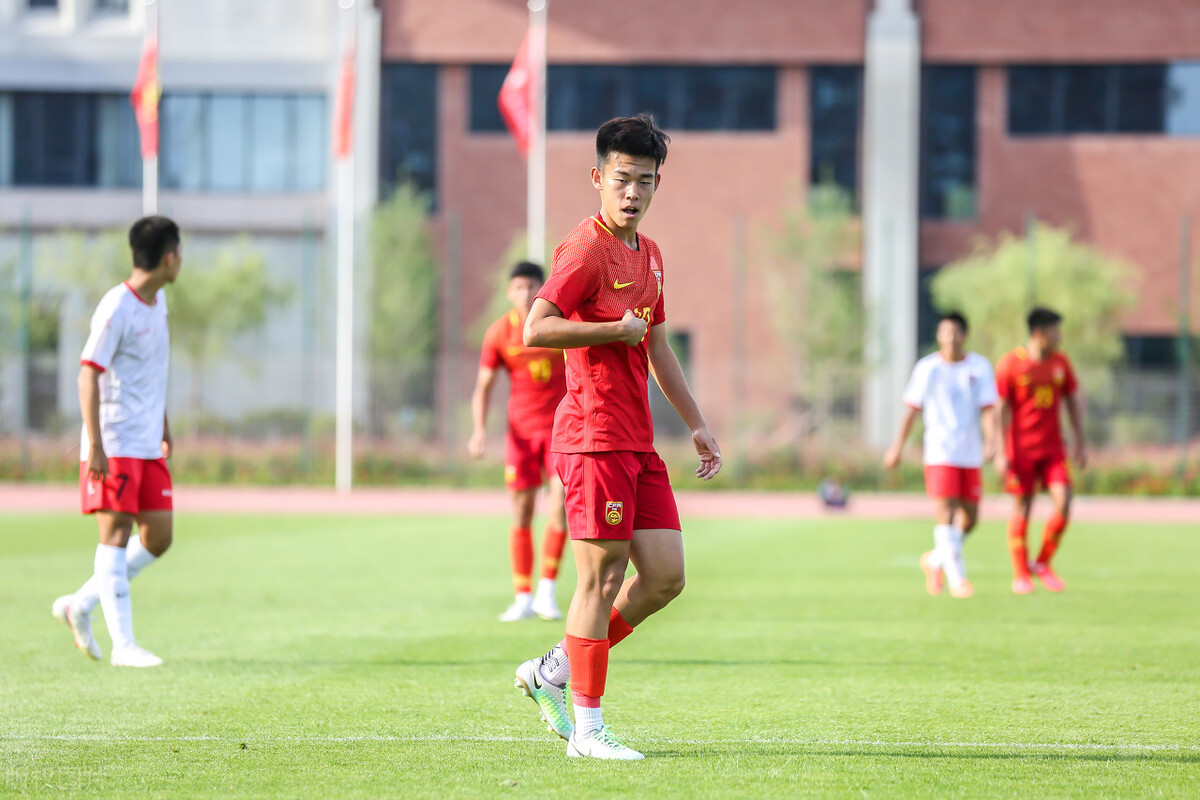 中国男足1-2不敌新西兰精彩配合,中国男足球队0:1输给叙利亚