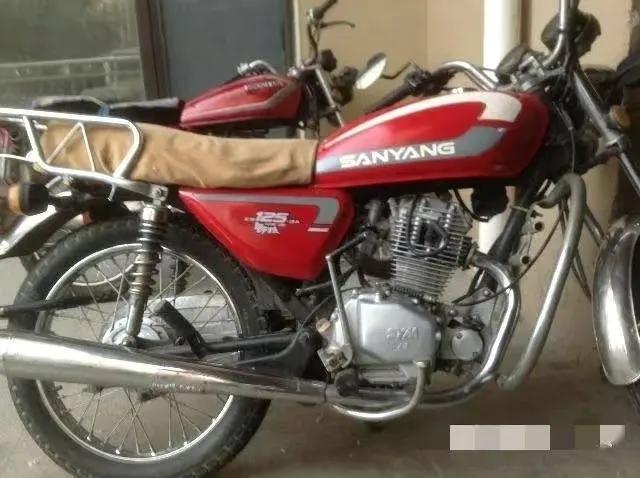 为什么都喜欢本田cg125老款摩托车,经典情怀cg125本田摩托车