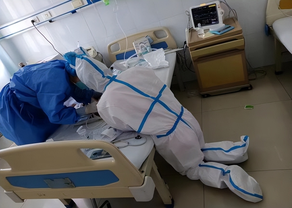 众志成城战疫情齐心协力保平安,齐心协力战疫情致敬医护人员