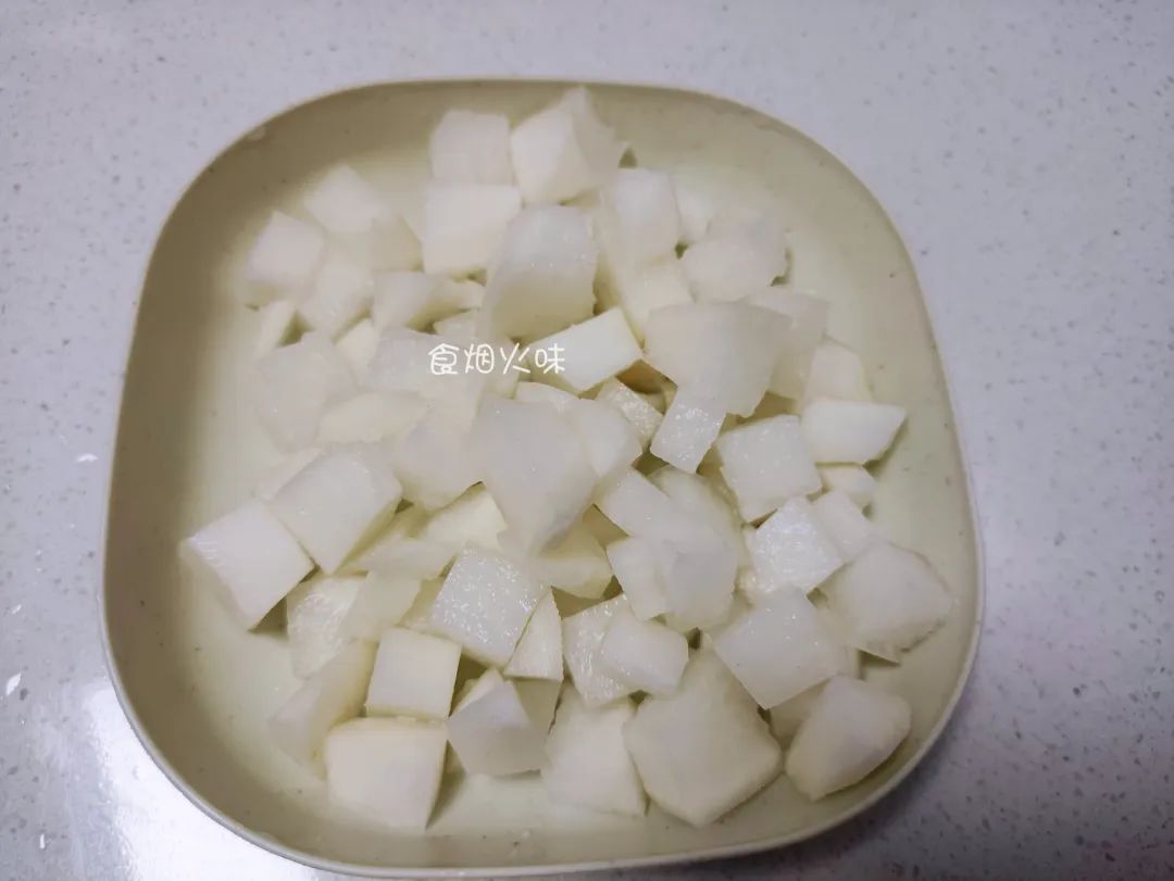 中年人想长寿常吃三种食物,老年人适合的清肺润肺食物