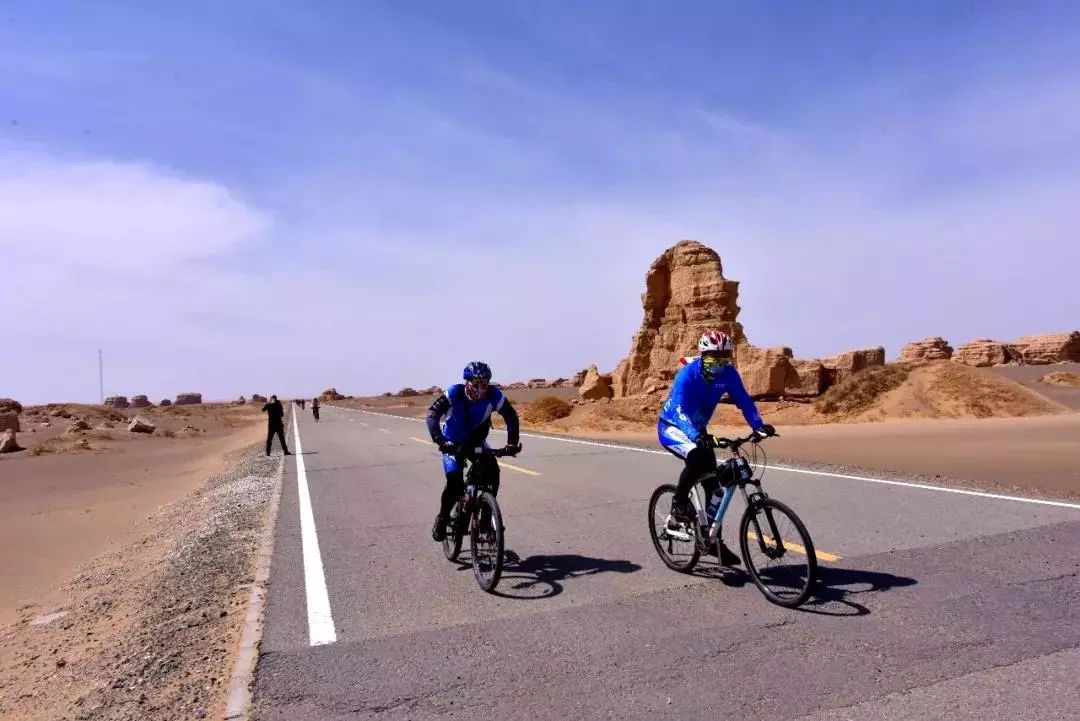 甘肃省敦煌莫高窟的旅游攻略,敦煌旅游跟团推荐路线攻略