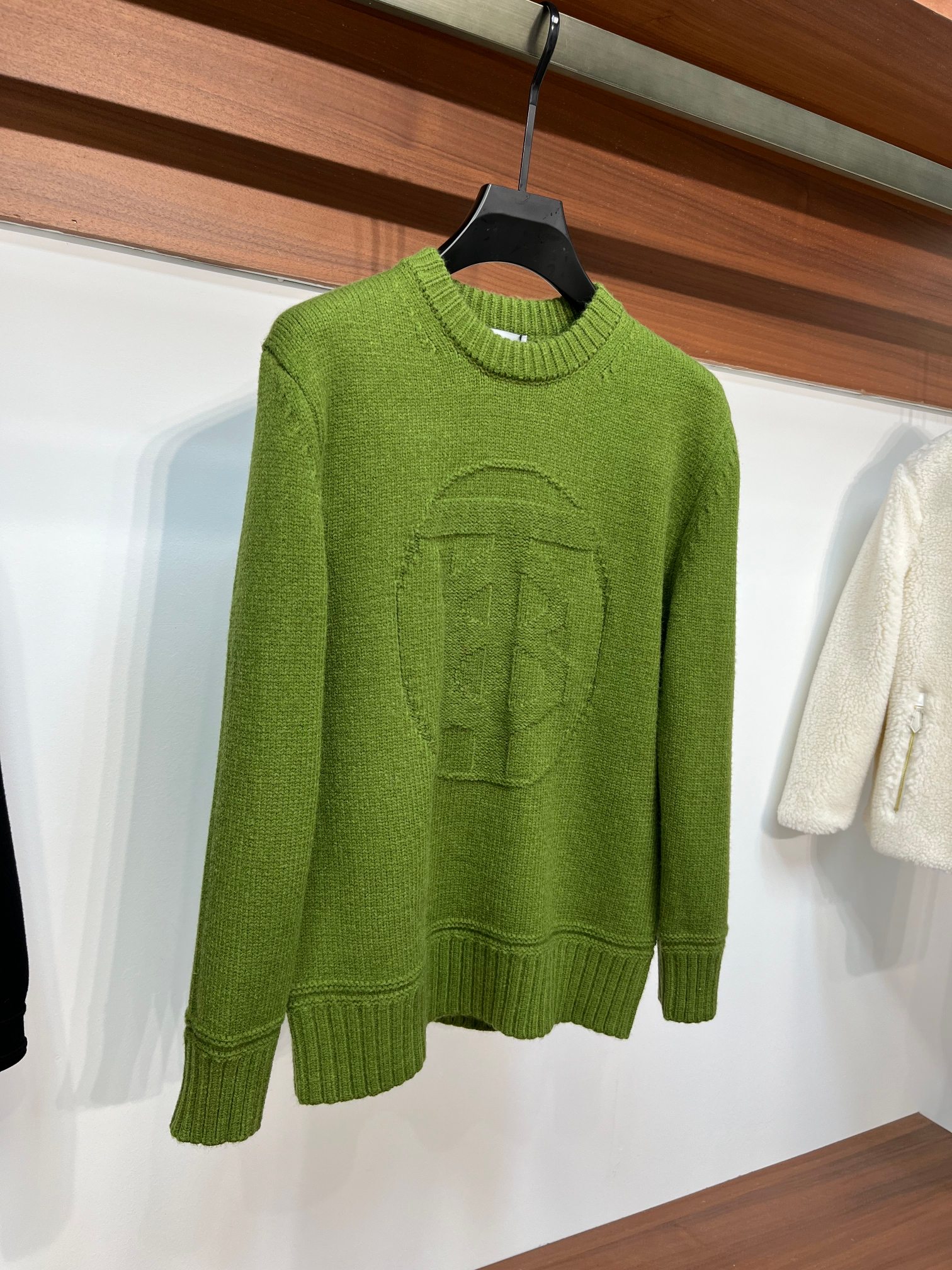 巴宝莉毛衣男款新款图片,巴宝莉限定款提花套头针织毛衣