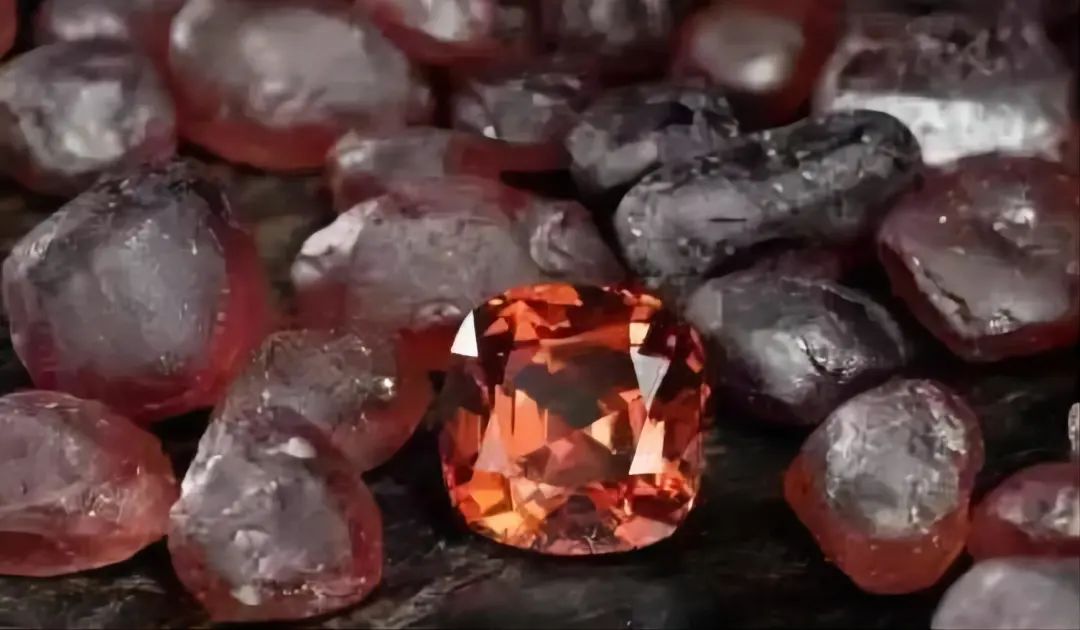 石榴石是什么档次的宝石,石榴石明星