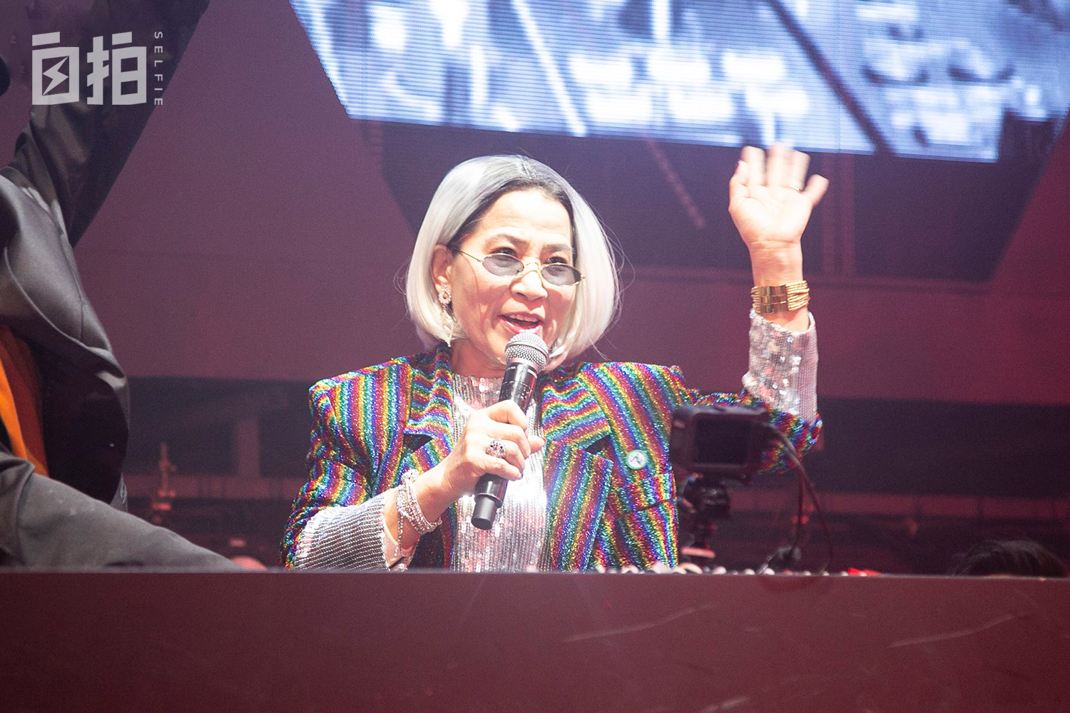 记录摆摊生活卖臭豆腐,在大学城摆地摊卖臭豆腐