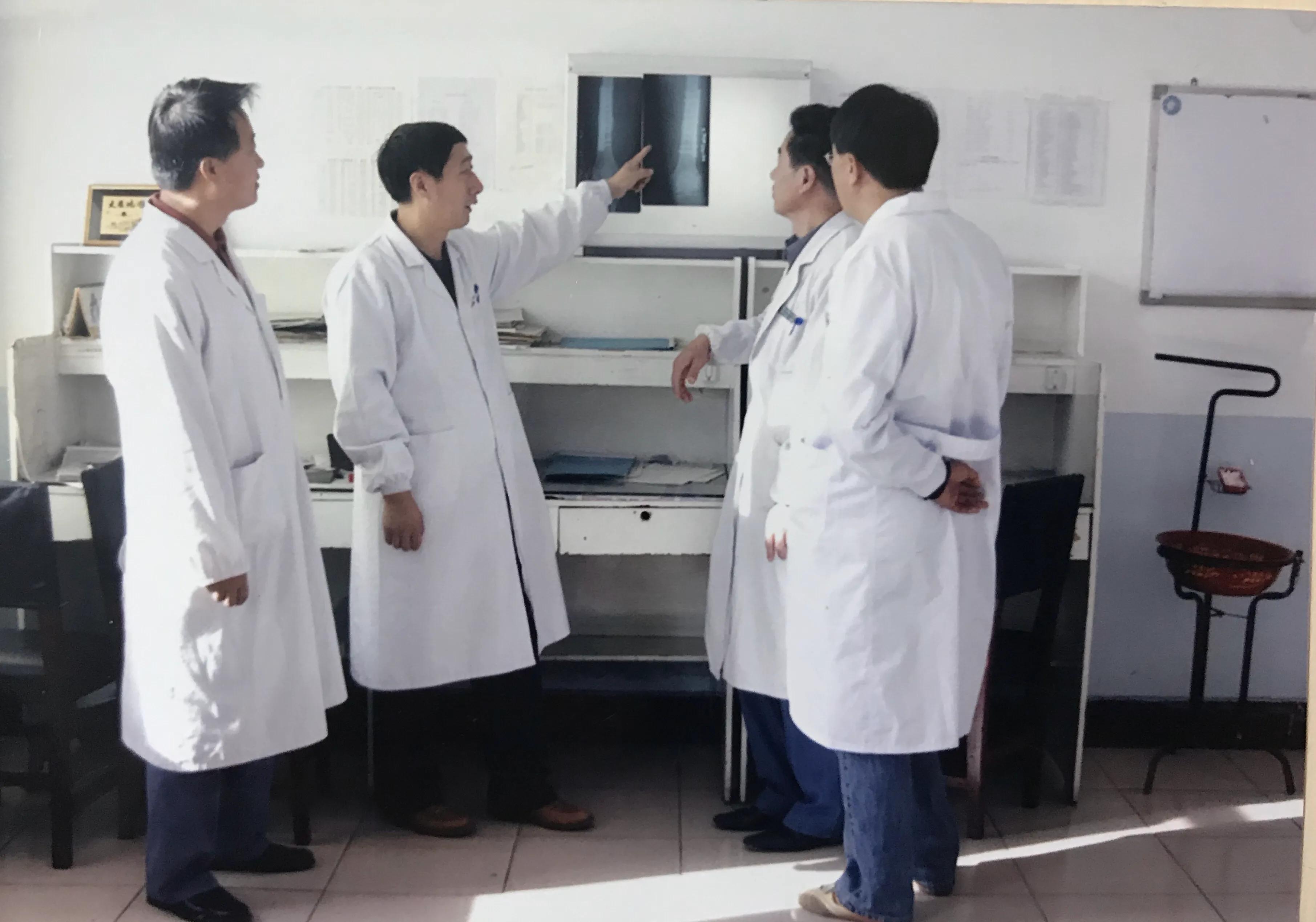 医疗机构执业许可证换证流程,申请办理医疗机构执业许可证