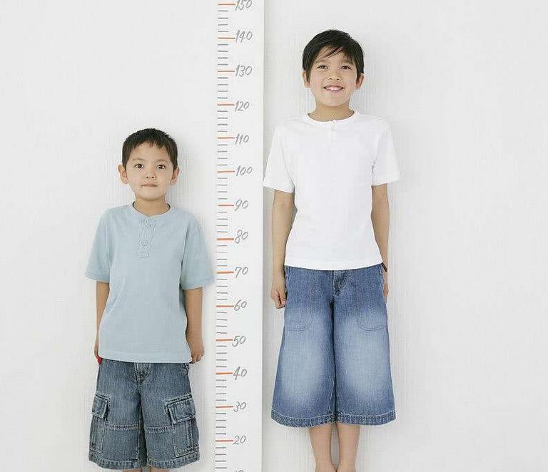 孩子长得又矮又慢？7个长高常识，家长要牢牢记住，帮孩子长更高
