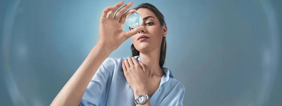 卡地亚蓝气球女款带钻大号,戴卡地亚蓝气球高贵时尚