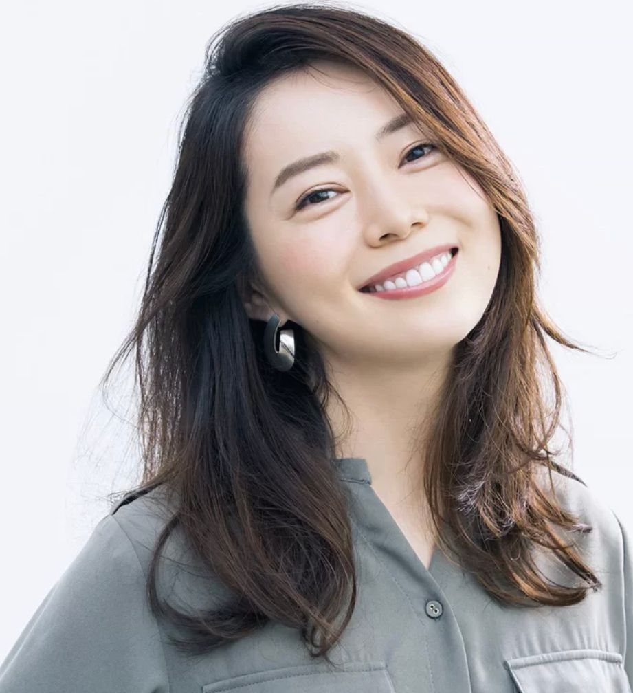 50岁大妈编好看发型教程,建议中年大妈留的发型超有气质款