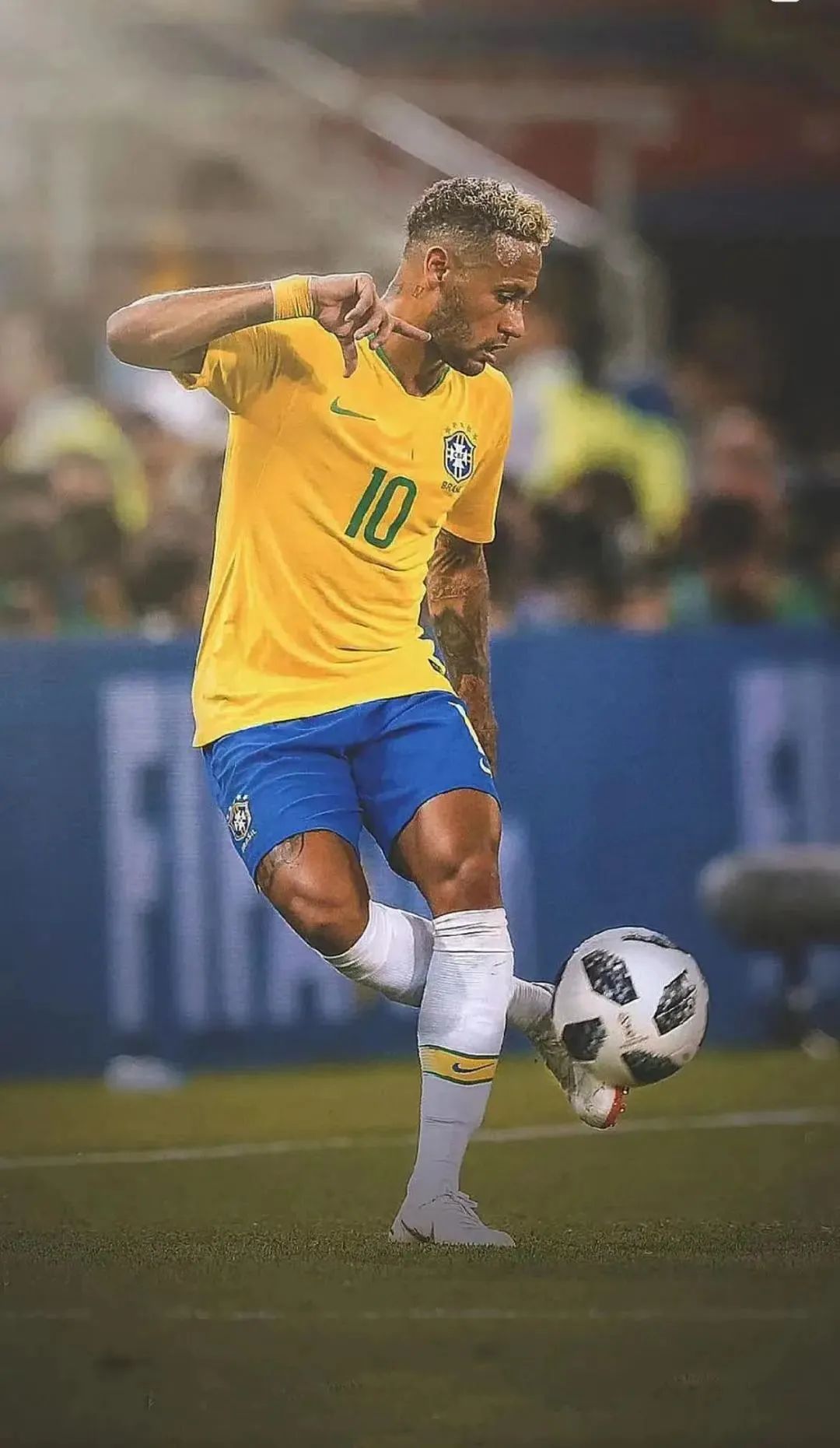 世界杯已经正式开幕“足”够精彩,“窗”享盛宴-梵立欧门窗