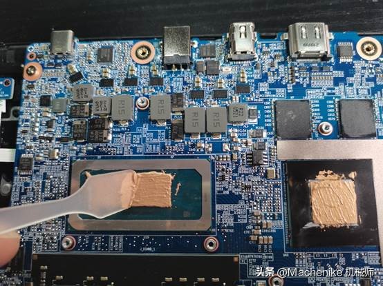 机械师17.3寸笔记本拆后盖,机械师i9游戏本测试