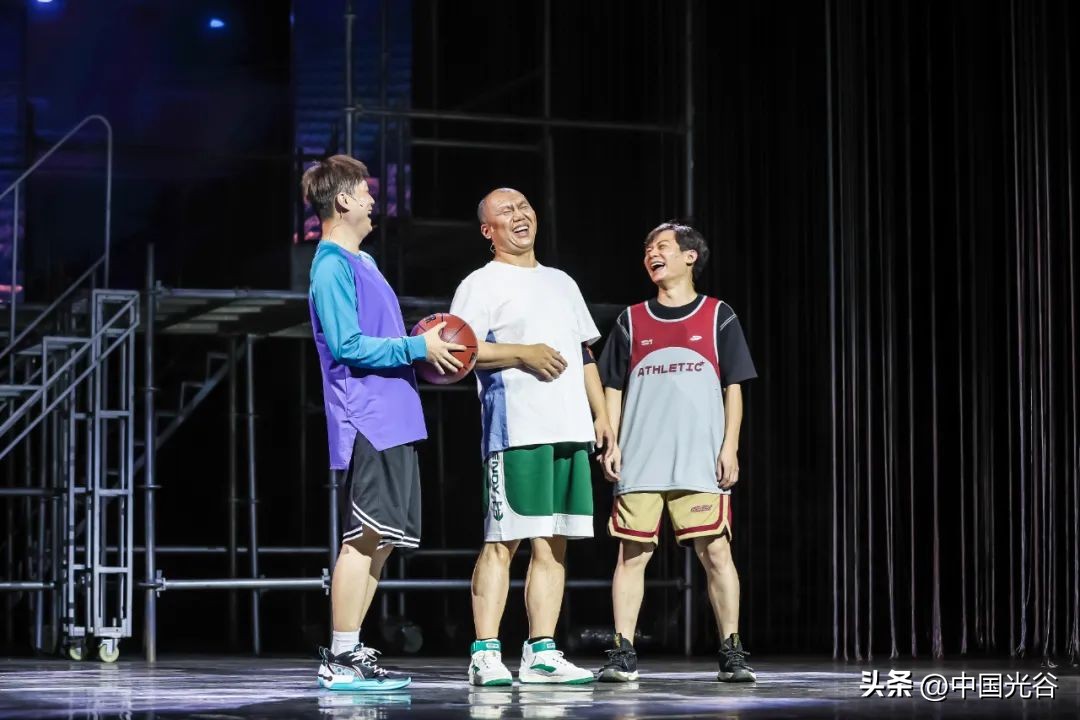 追光20年,造出“中国芯”!这位光谷人的故事被搬上话剧舞台