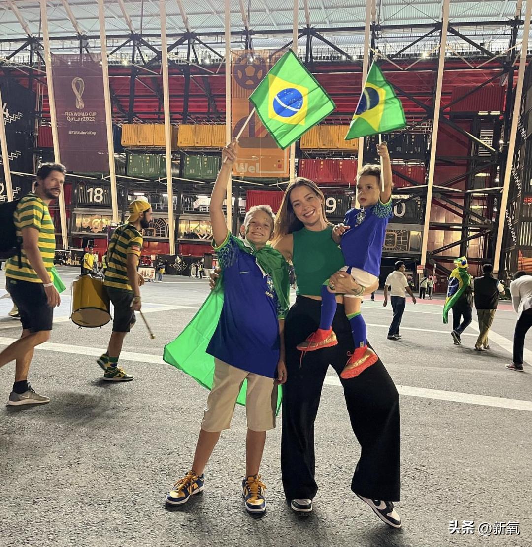 为了女粉连夜do脸染发，这新晋痞帅天花板是男菩萨吧？