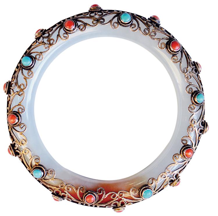 鐧惧勾绌胯秺,鐧惧勾鍙よ懀鐝犲疂