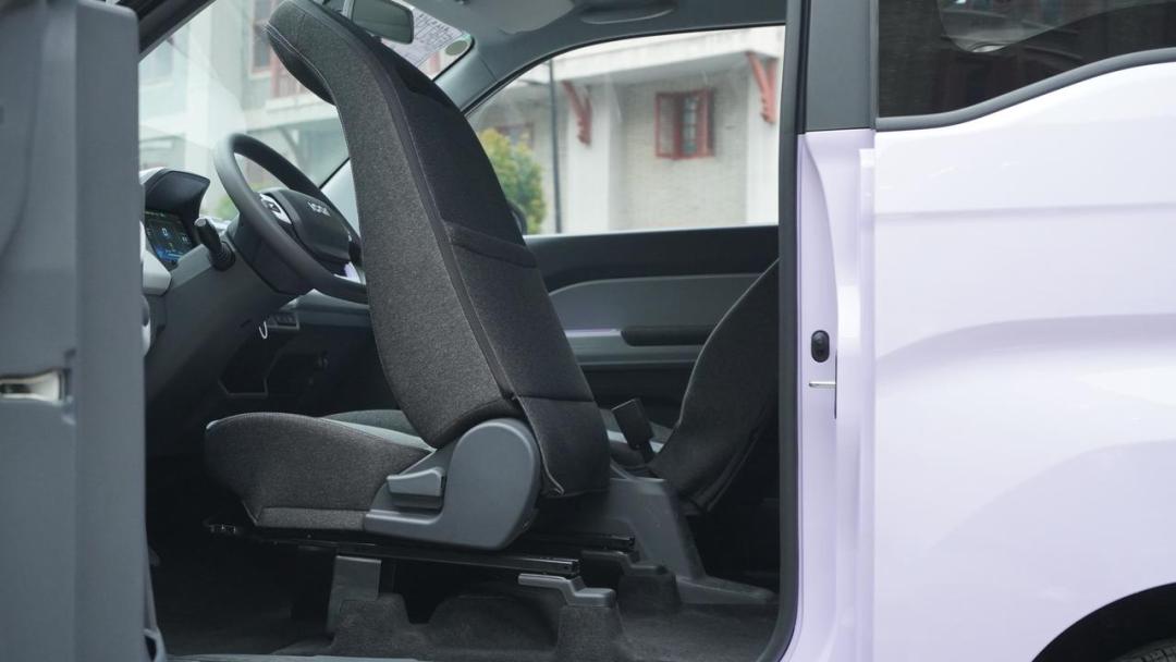 奇瑞qq冰淇淋2.99万有倒车影像吗,奇瑞qq冰淇淋120和170续航区别