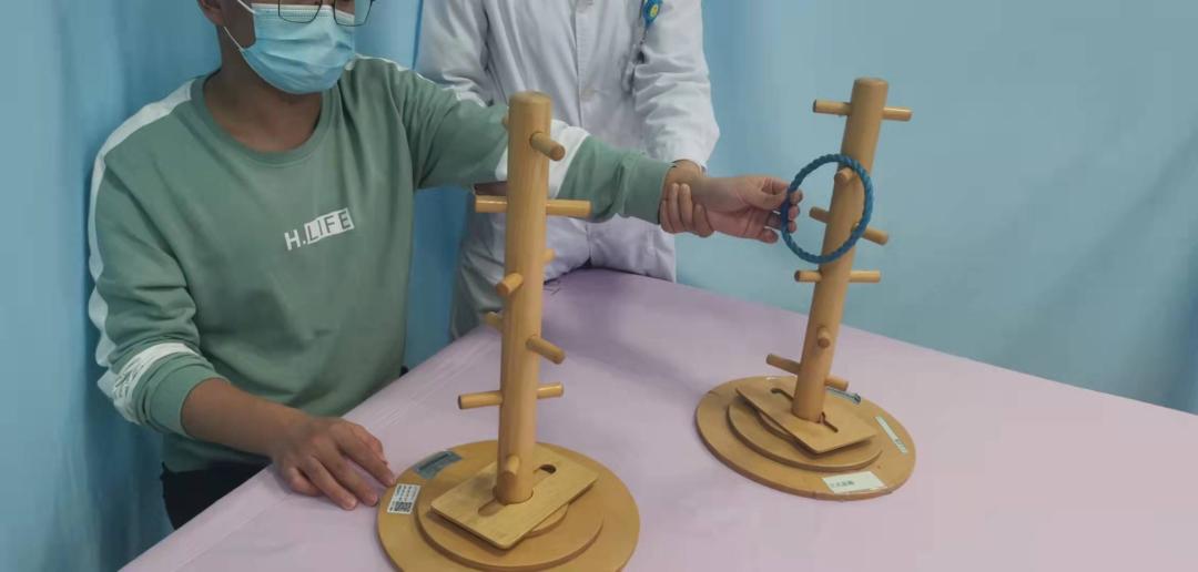 偏瘫患者上肢功能训练方法,偏瘫手部功能障碍