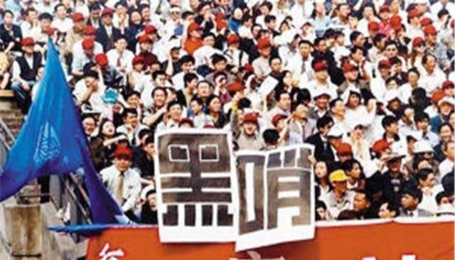 让人看笑话？足协前5任掌舵手，无1人是专业人士！球迷已没信心