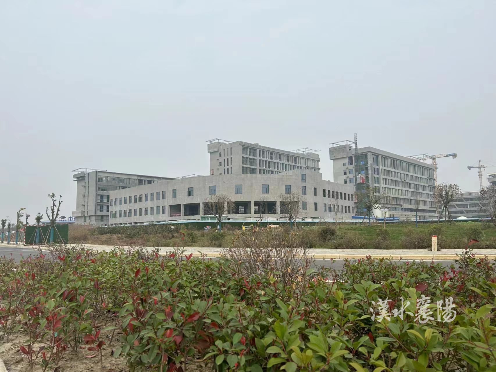 内部主体工程已经完工,一期工程即将完工交付