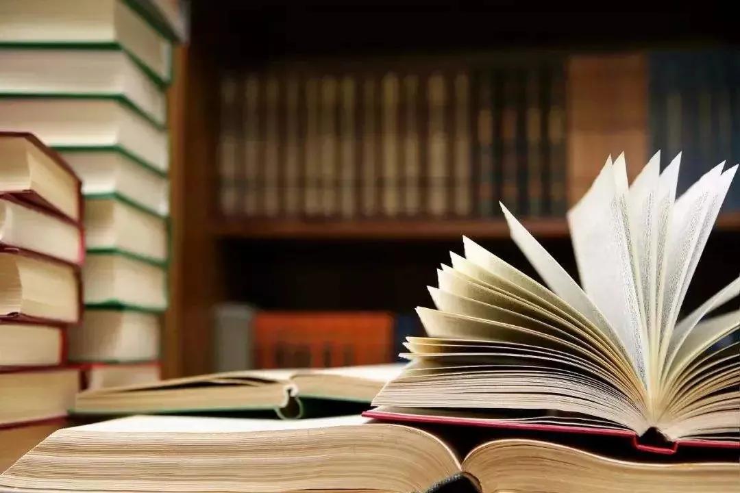 一本书就像一栋建筑