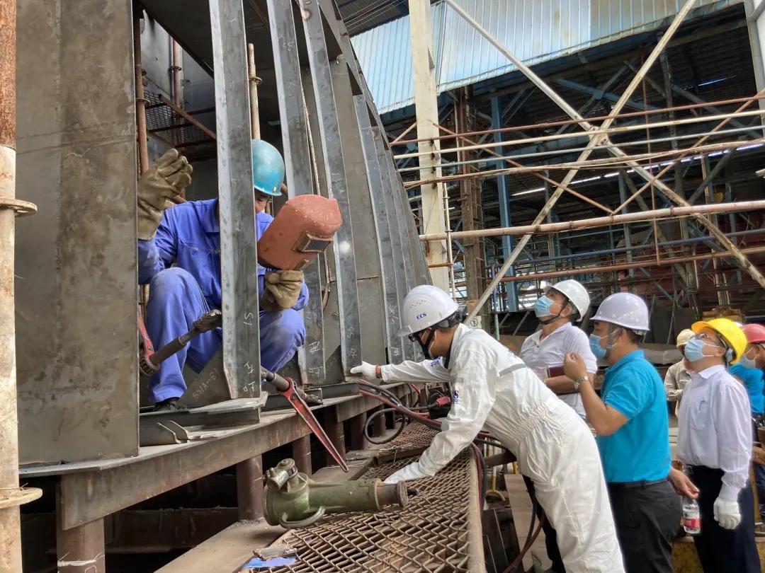 珠江首艘内河商品汽车滚装船“穗港汽车01”轮交付