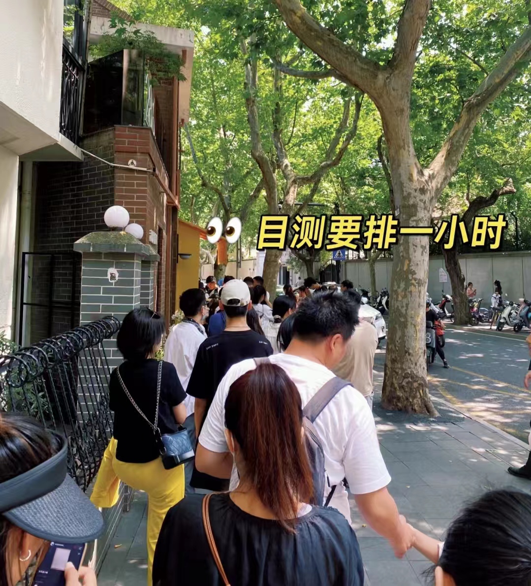 lv购物袋搭配衣服,lv帆布包穿搭