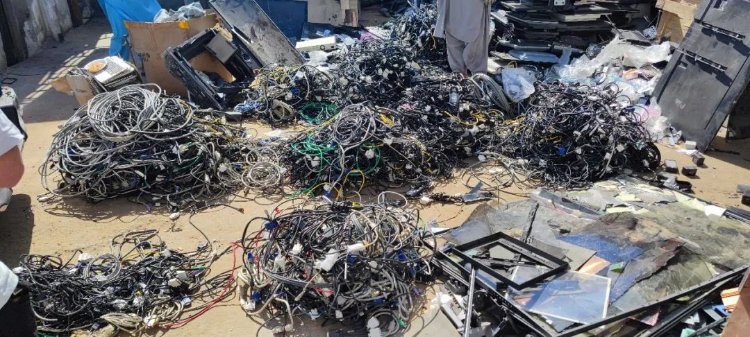 迪拜的富人区捡垃圾,迪拜可以捡垃圾吗